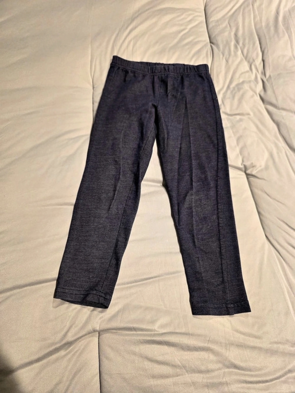 Jegging Denim Pull-On Capri Pants